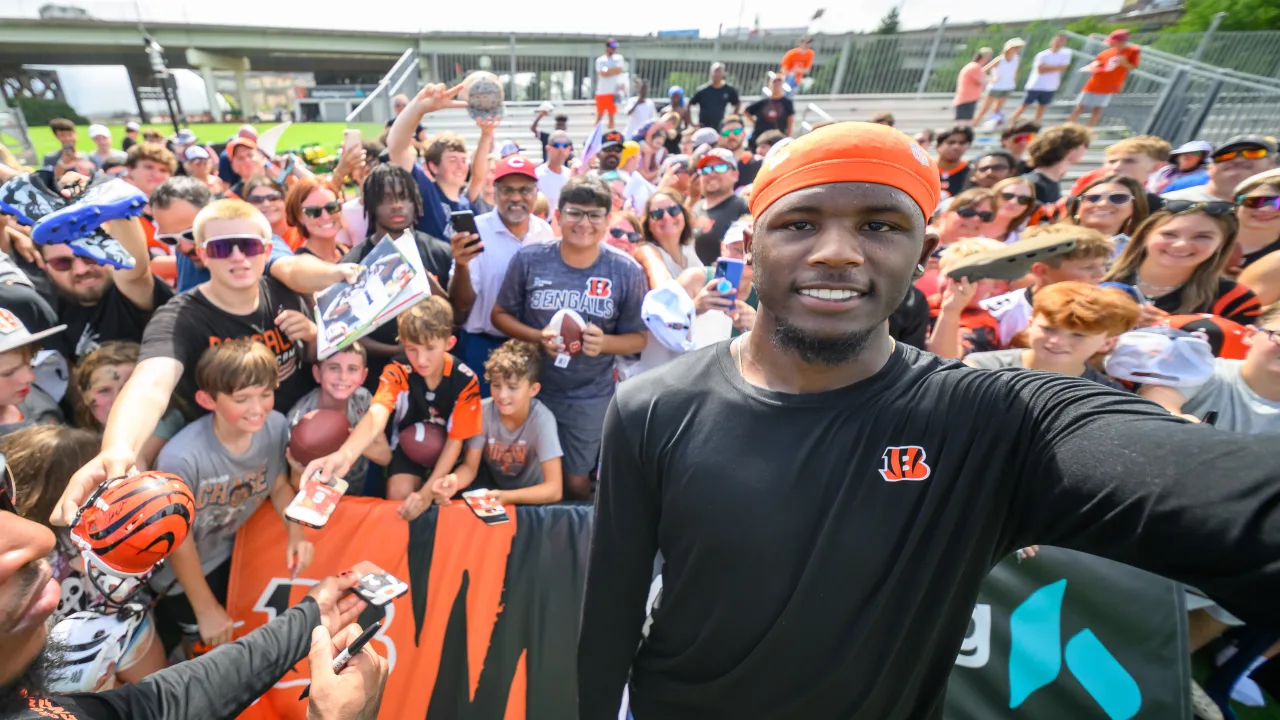 Report From Training Camp: Joe Burrow Eyes Second Bengals Preseason Start; Tee Higgins Overcomes Heat; After Robbing Burrow, This Rookie Is No Ordinary Joe