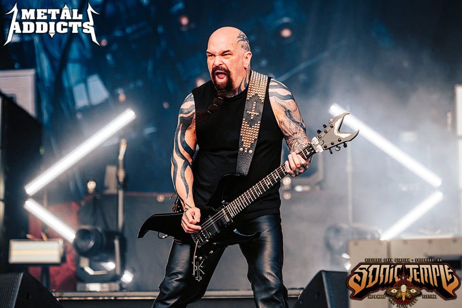 Let Sympathize With He! It’s A Tribute For Me!! Kerry King Performs Iron Maiden’s “Killers” at the End of the…