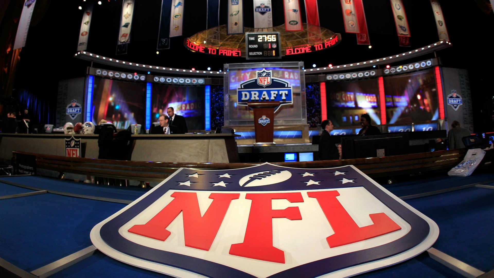 JUST NOW: A major Longhorns player accepts an invitation to the NFL Draft.