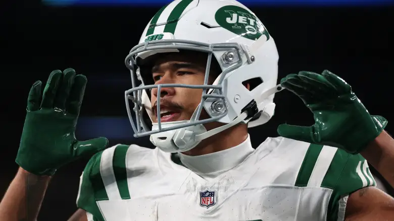 NEWS NOW: The Broncos receive a $44 million wide receiver from the AFC East.