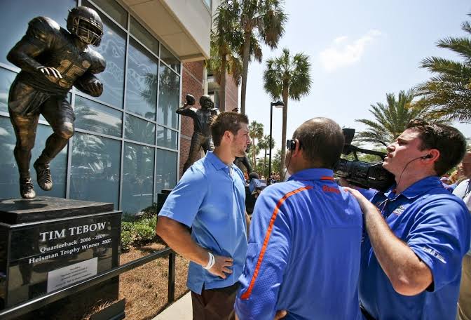 Immortalized: Florida Gators Legend Honored with Statue in Hom…